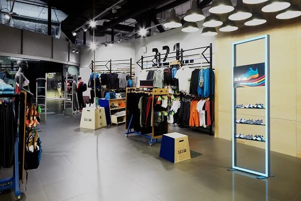 LINEUP Product Hanger