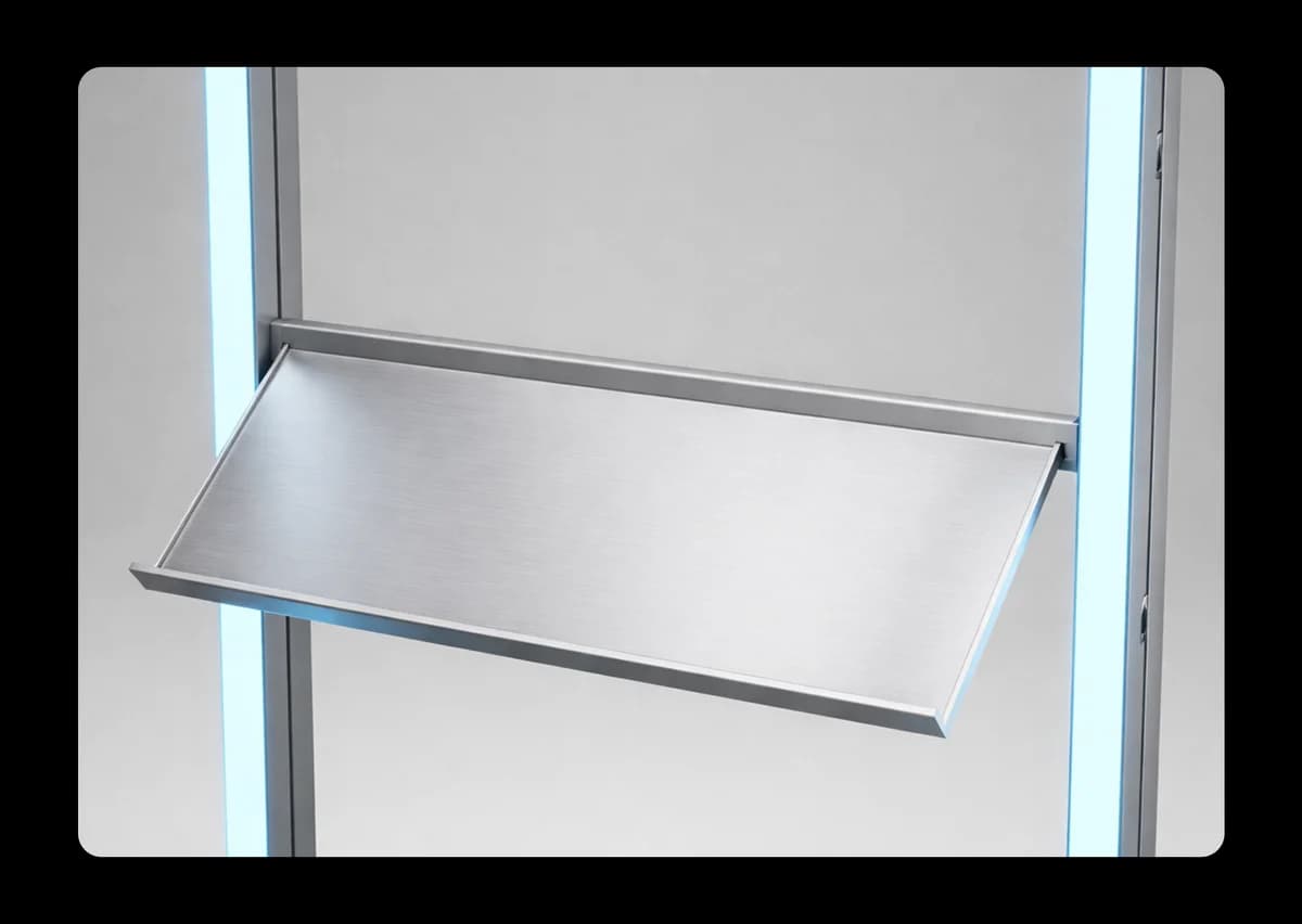 LINEUP Angled Shelf